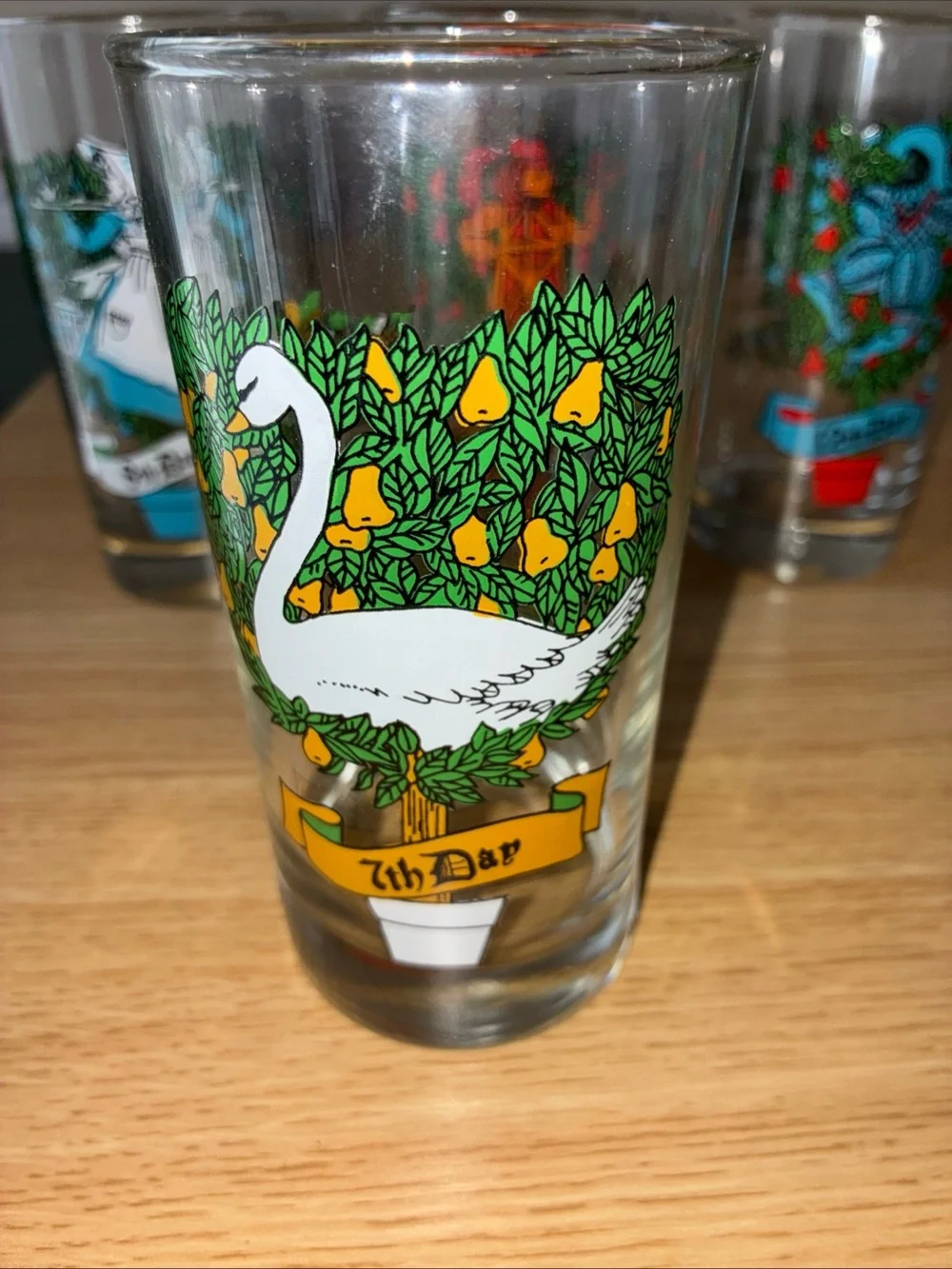 Indiana Glass Colorful Bird and Holiday Wreath Juice Glasses - Multicolor